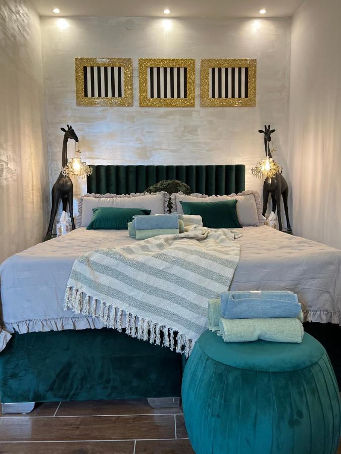 La Dolce Vita Luxury II Apartments With Best Free Private Parking In Center Pula Exterior foto