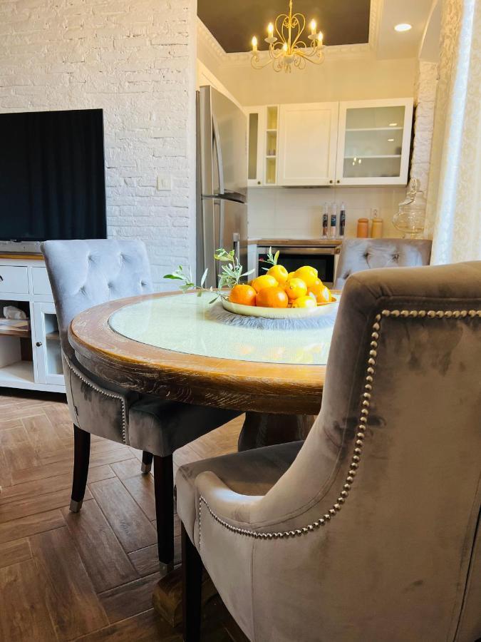 La Dolce Vita Luxury II Apartments With Best Free Private Parking In Center Pula Exterior foto